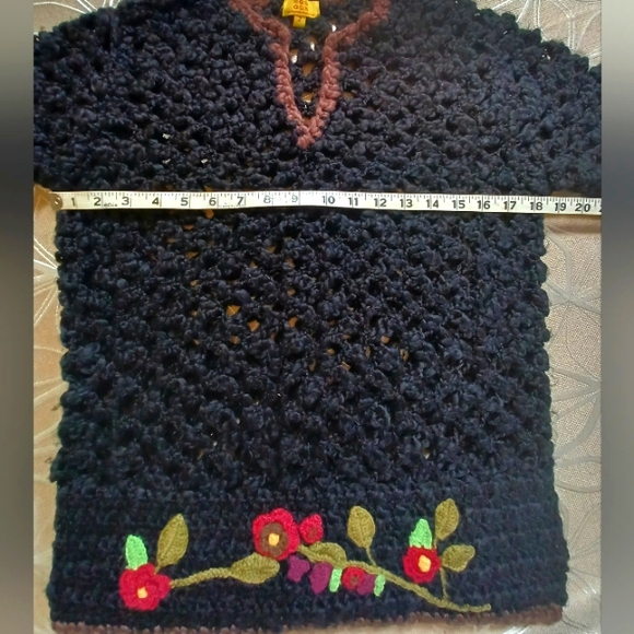 Sas Kia Vintage Crochet Sweater! - Picture 6 of 8